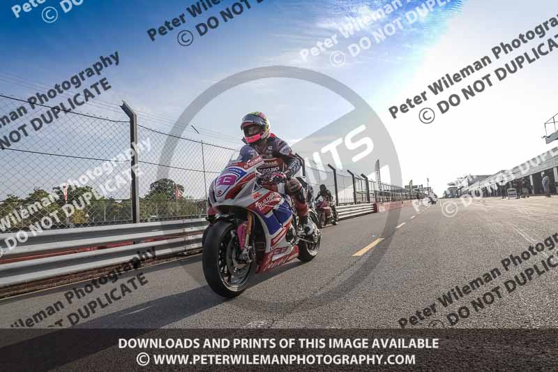 donington no limits trackday;donington park photographs;donington trackday photographs;no limits trackdays;peter wileman photography;trackday digital images;trackday photos